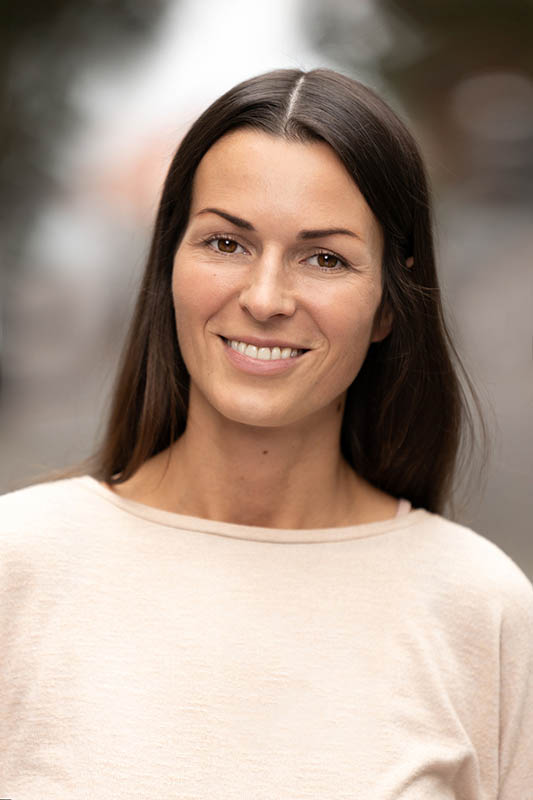 Portait Katharina Treder psychotherapy online and in person